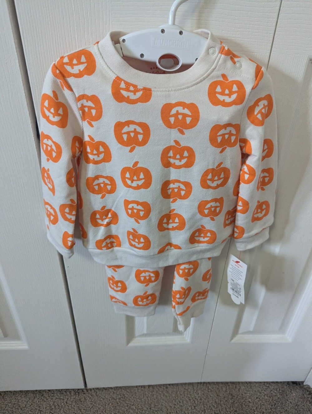 Cat & Jack Cream and Orange Pumpkin Print Kids Halloween Pajama Set